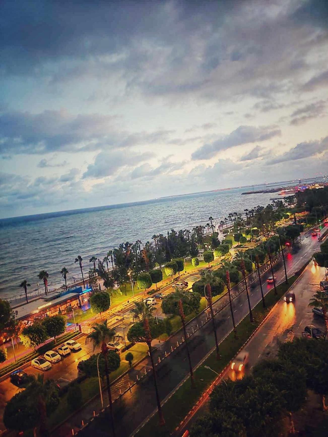Sea Front & City Center, Amazing Sea View Limassol Exteriör bild